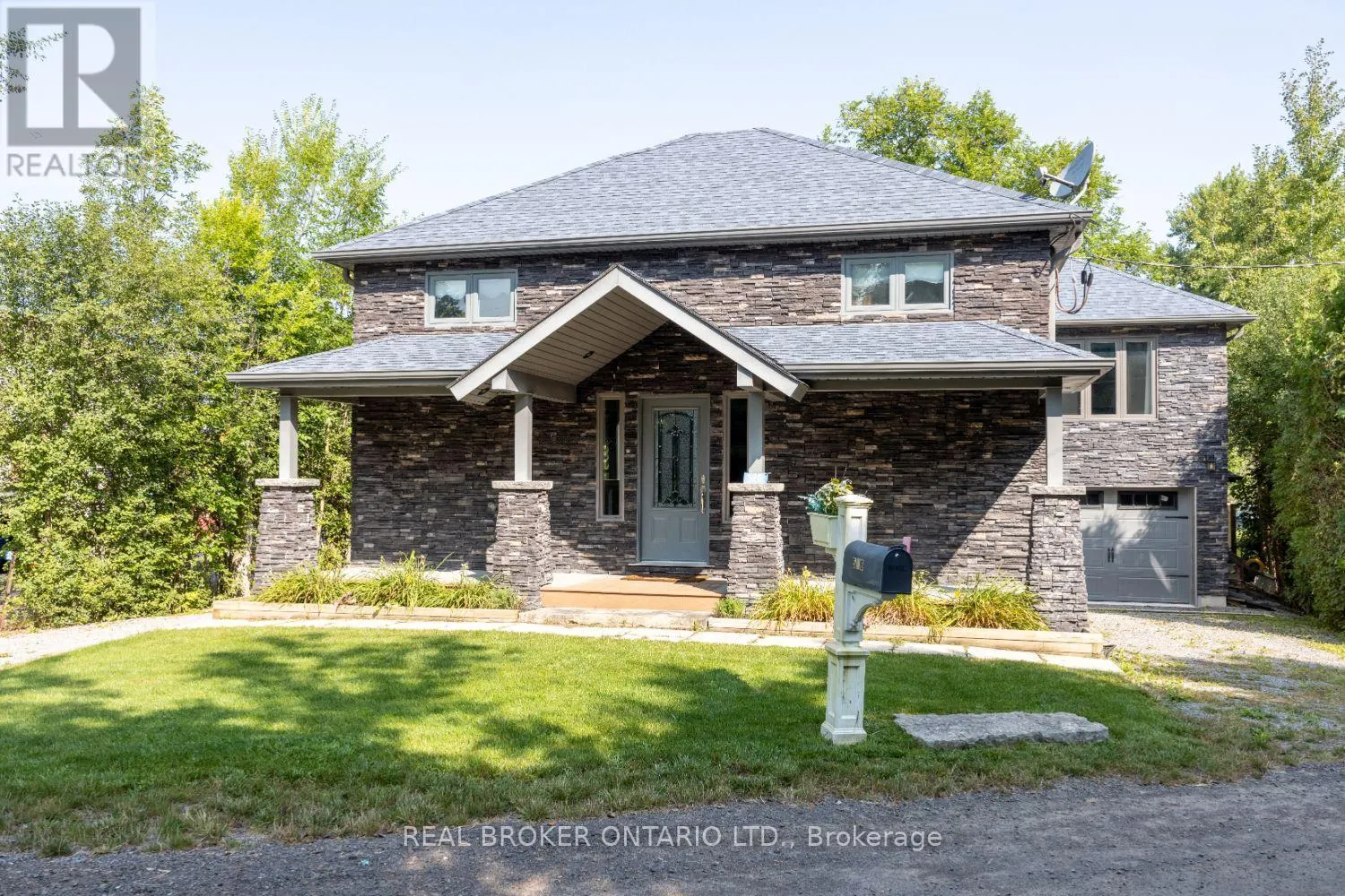 526 VIEW LAKE ROAD