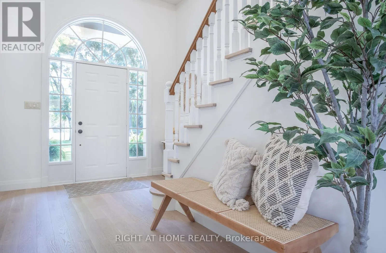 27 TIMBERLANE COURT