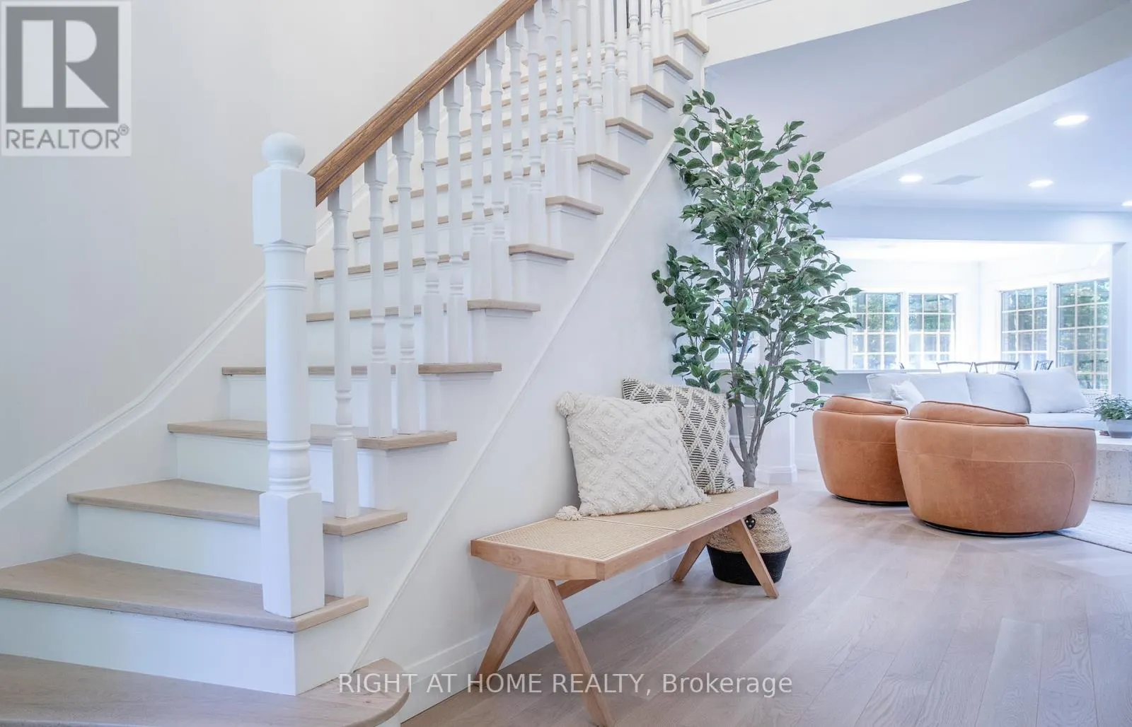 27 TIMBERLANE COURT