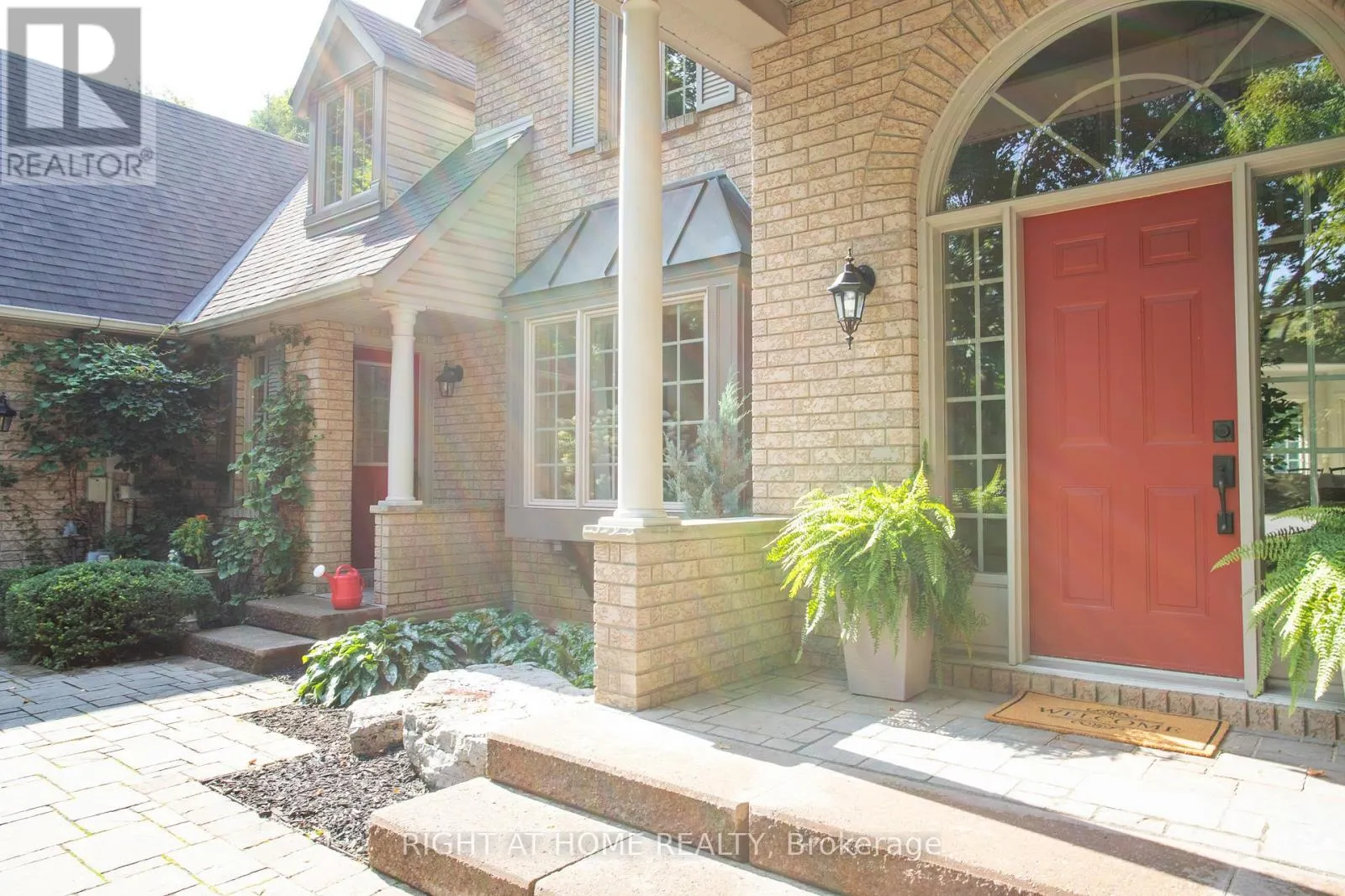 27 TIMBERLANE COURT
