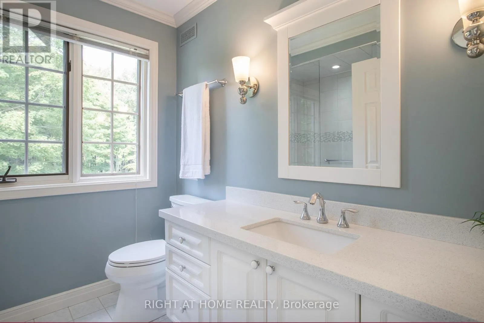 27 TIMBERLANE COURT