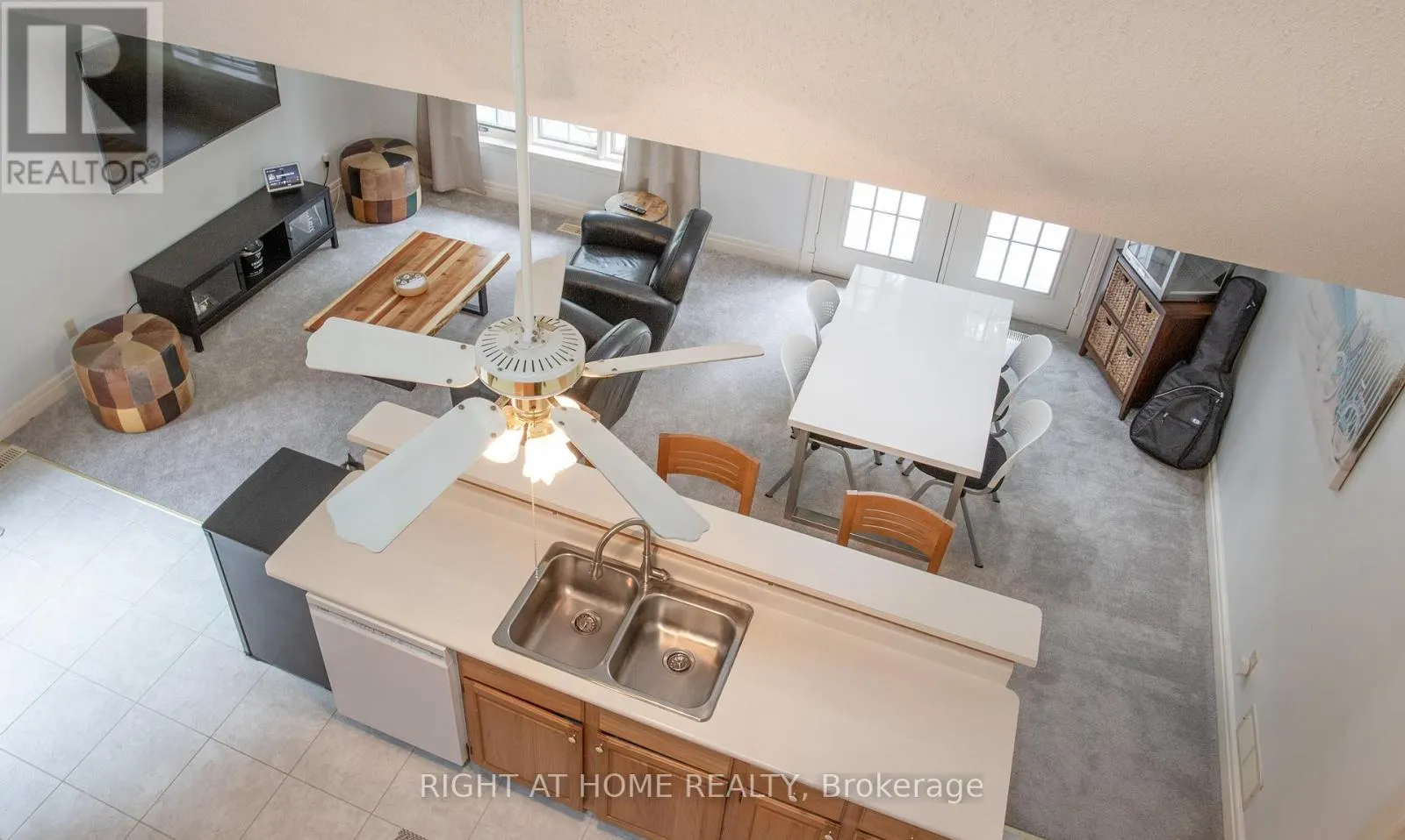 27 TIMBERLANE COURT