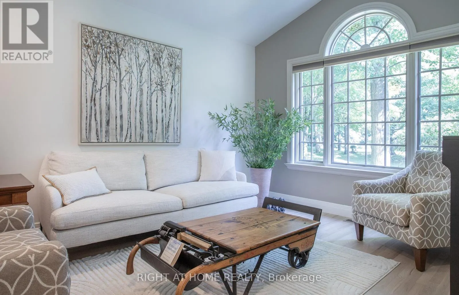 27 TIMBERLANE COURT