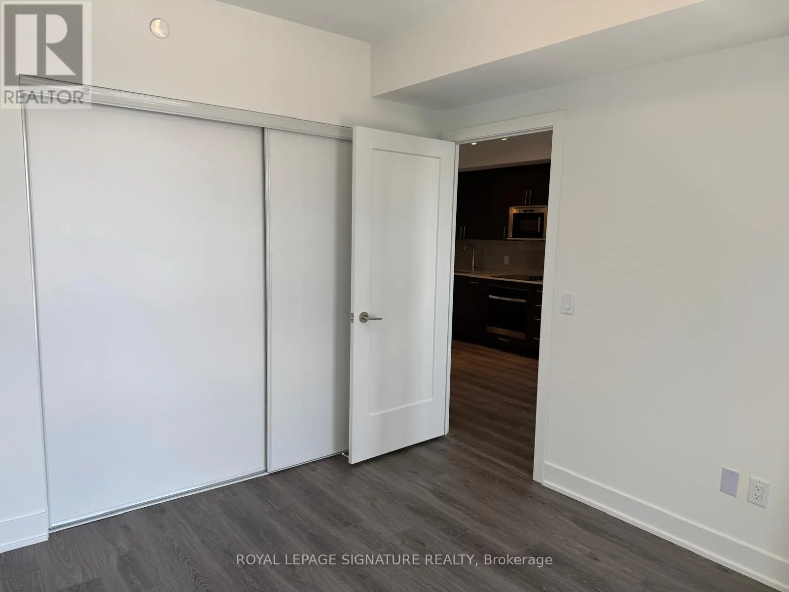 1513 - 2545 SIMCOE STREET N