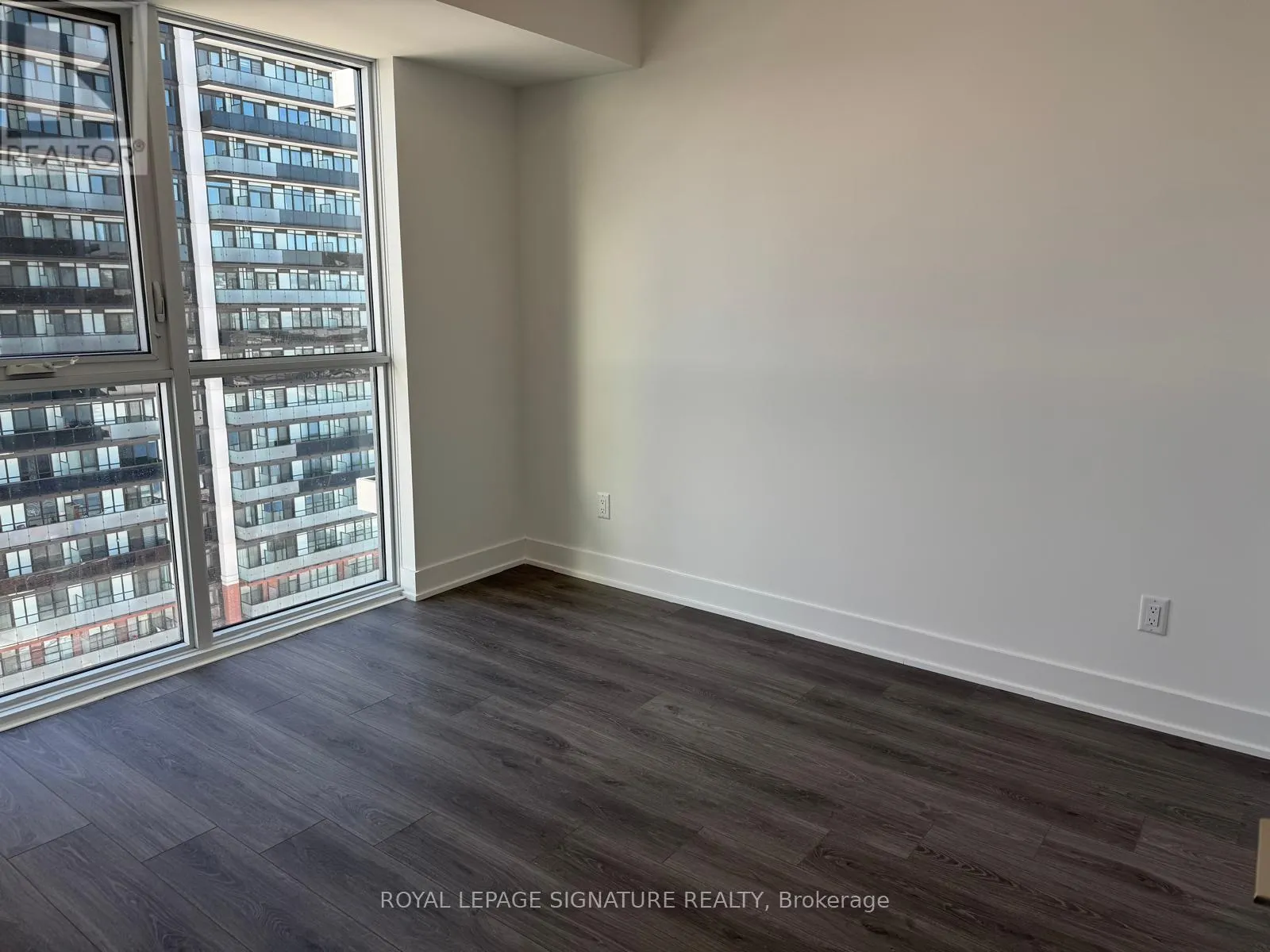 1513 - 2545 SIMCOE STREET N