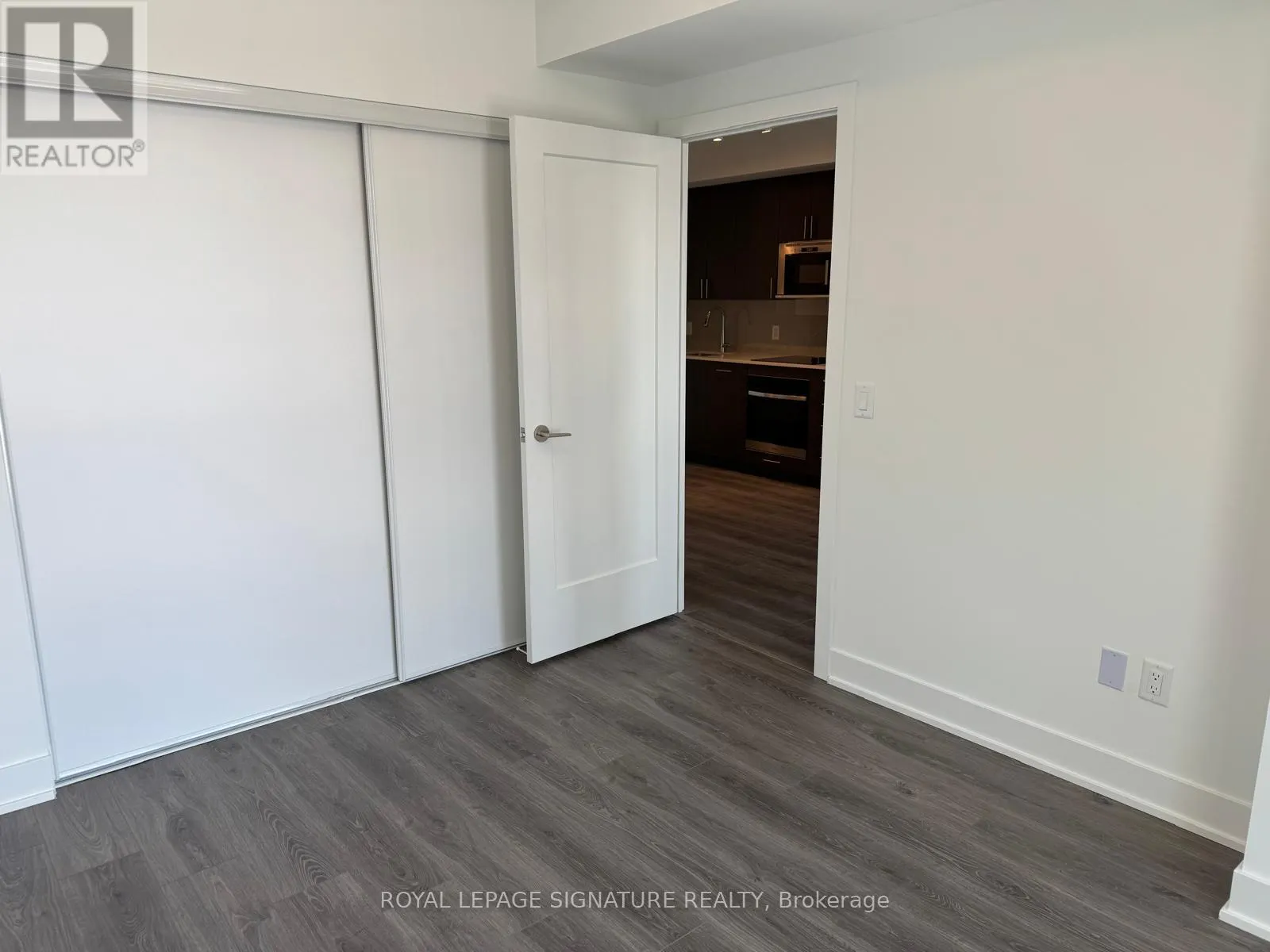 1513 - 2545 SIMCOE STREET N