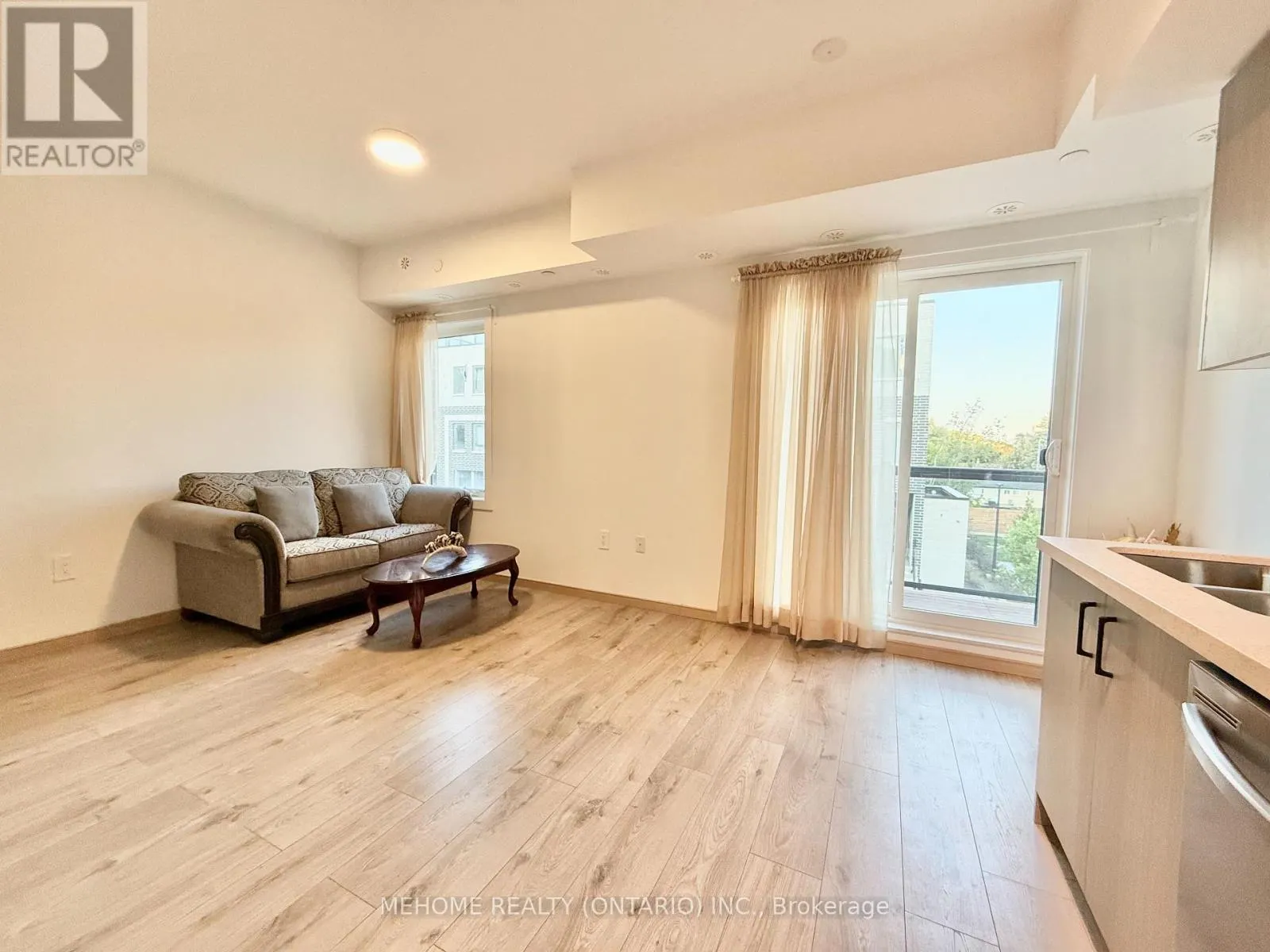 C1- 306 - 3423 SHEPPARD AVENUE E