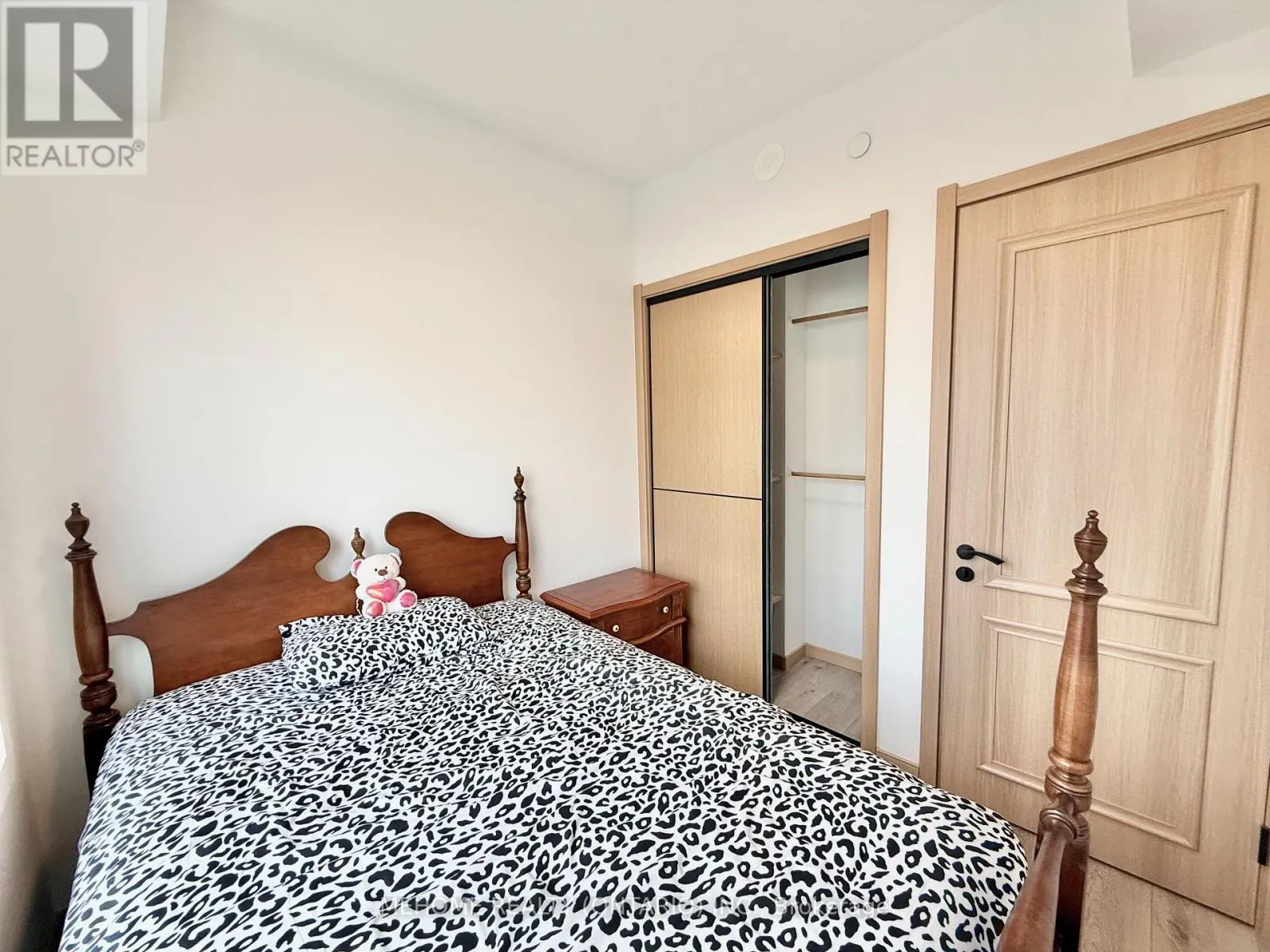 C1- 306 - 3423 SHEPPARD AVENUE E