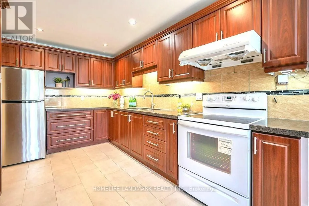 3 SADLEE COVE CRESCENT