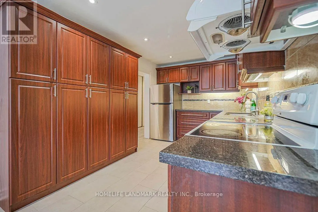 3 SADLEE COVE CRESCENT