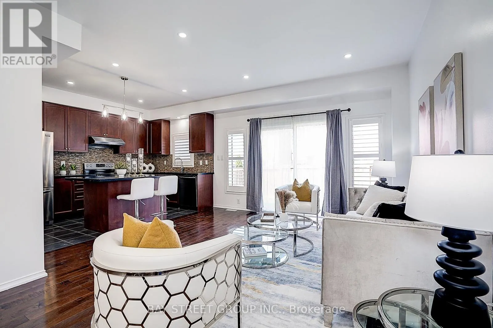 6 HOLROYD STREET