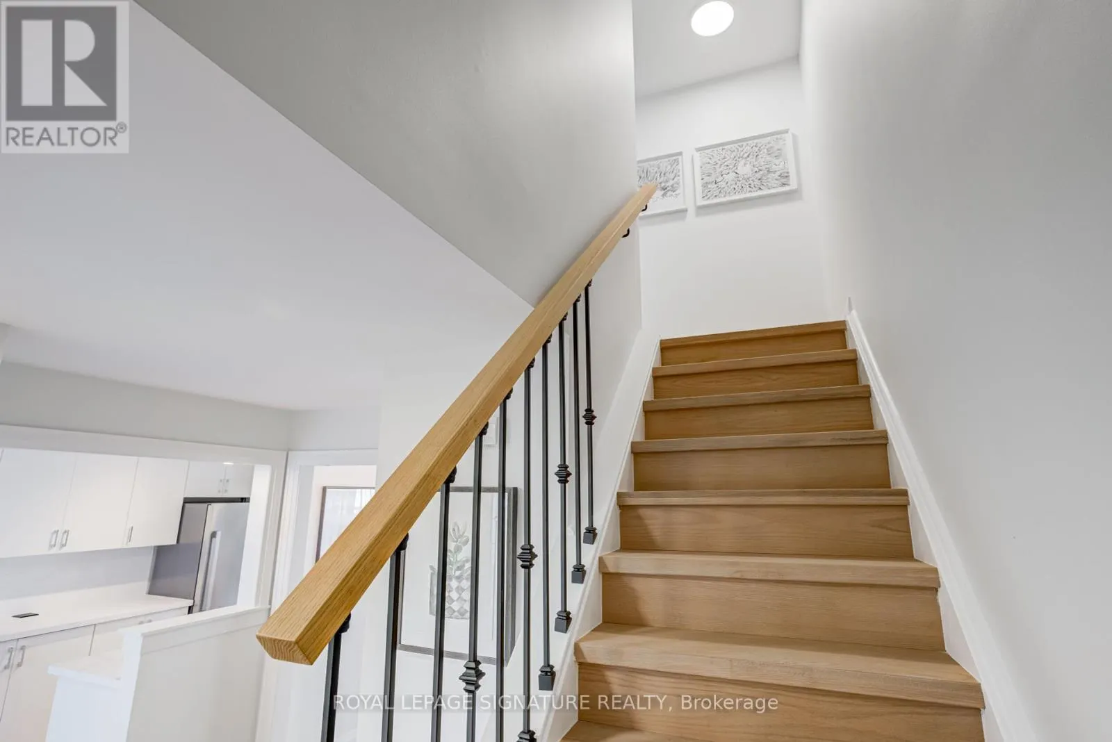 44 - 71 CASS AVENUE