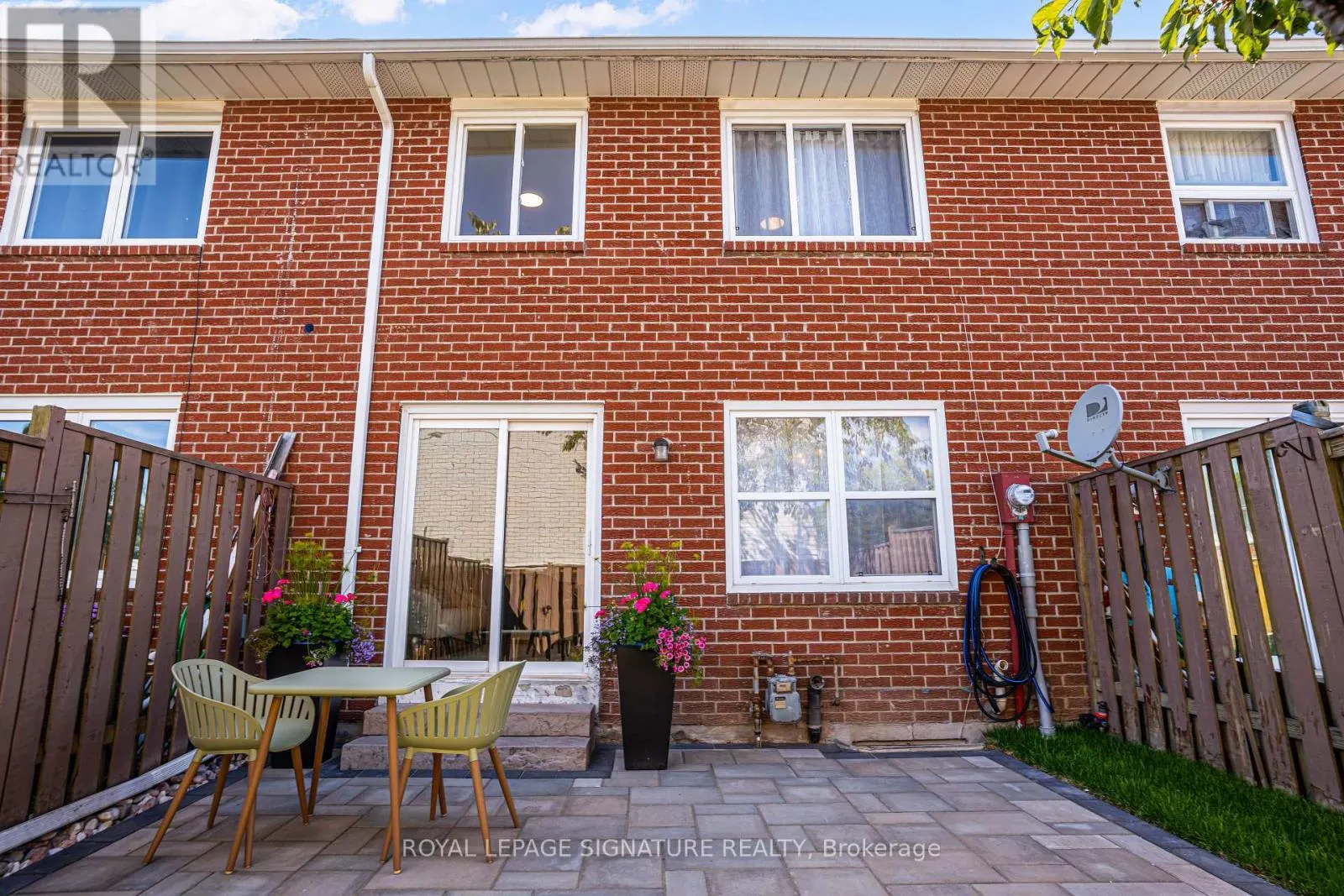44 - 71 CASS AVENUE