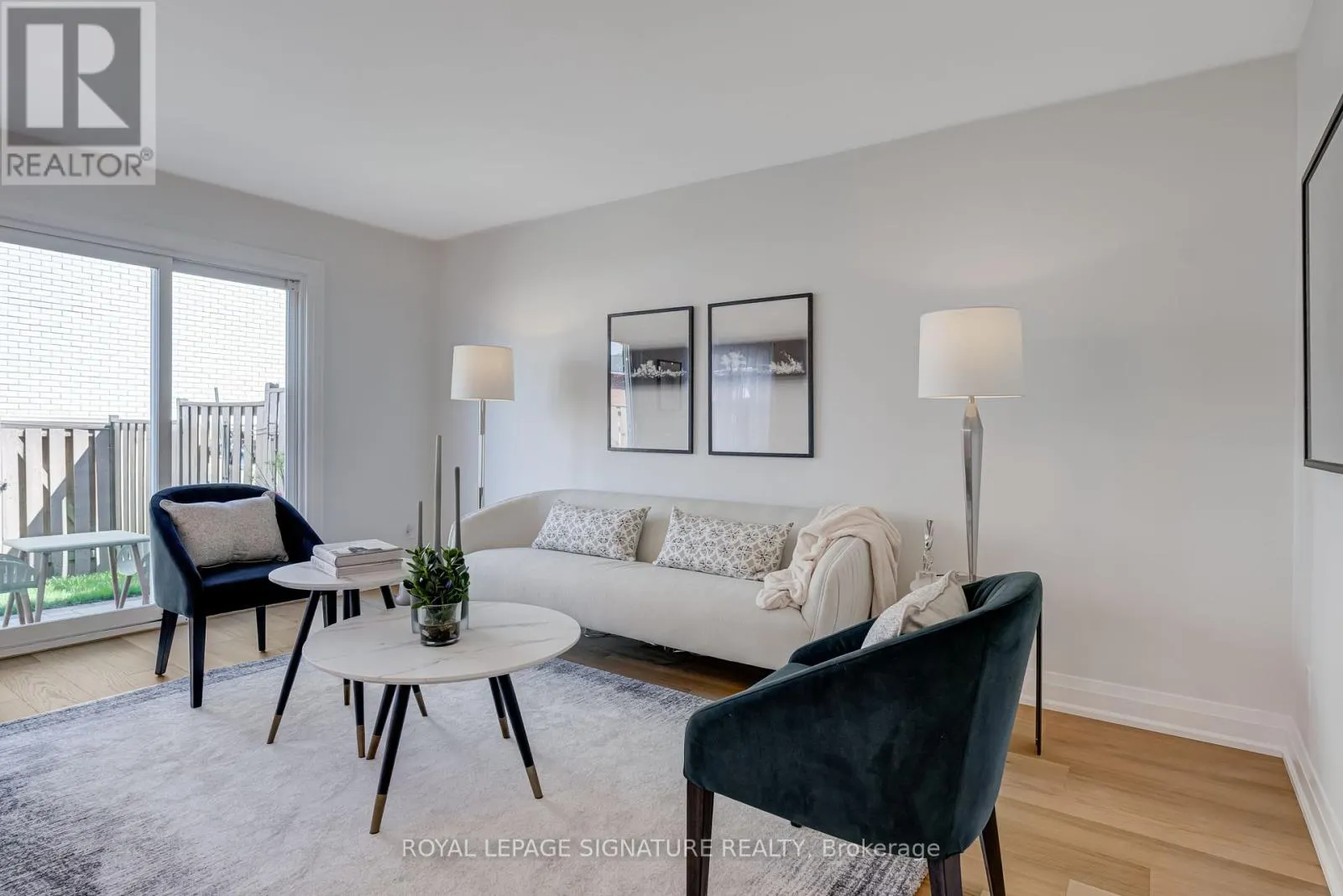 44 - 71 CASS AVENUE