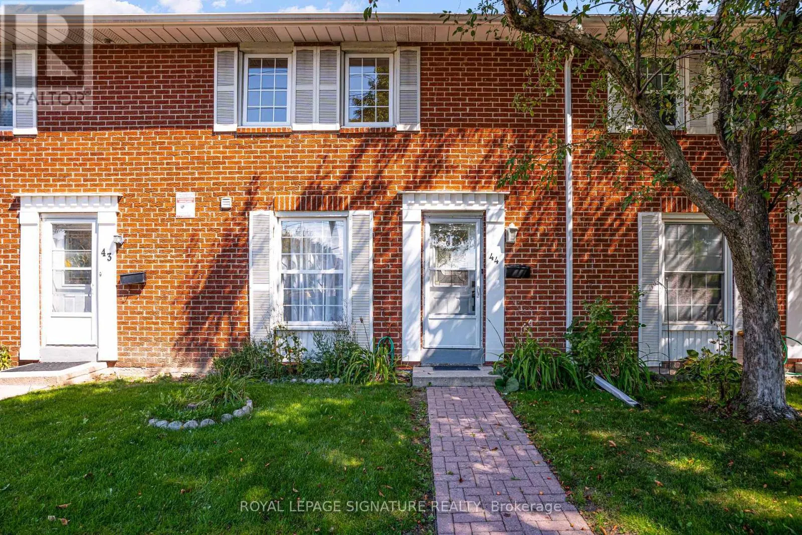 44 - 71 CASS AVENUE