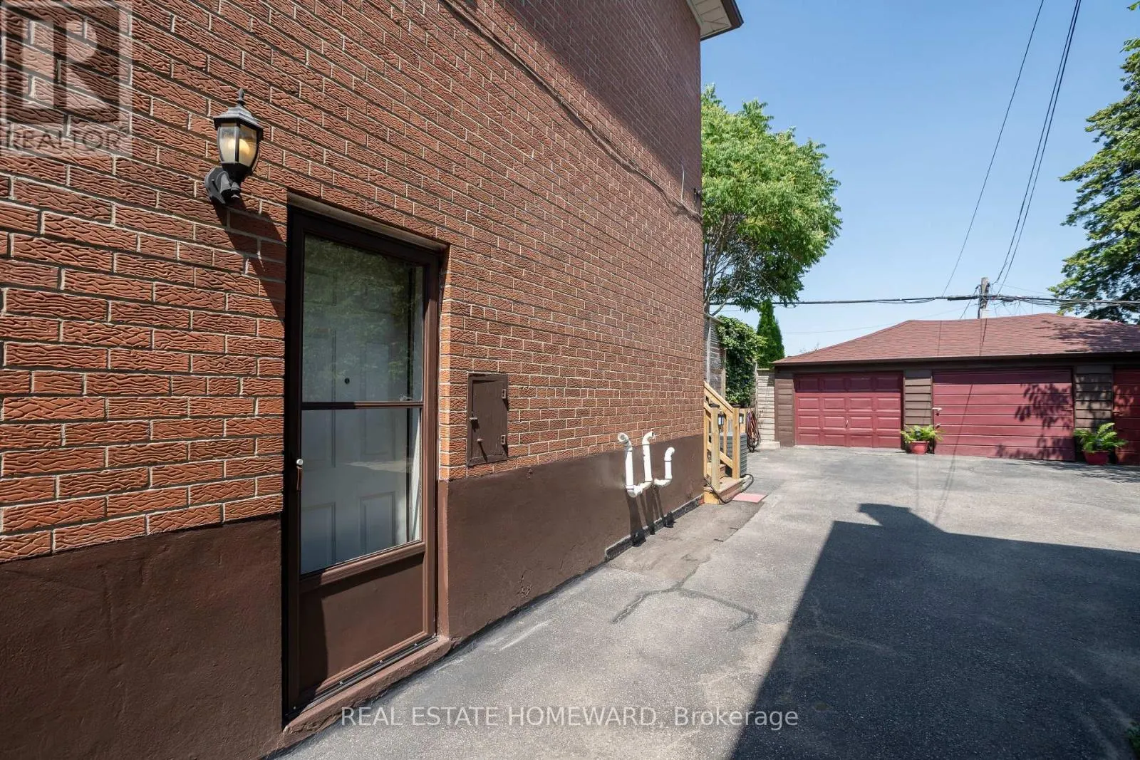 331 RHODES AVENUE
