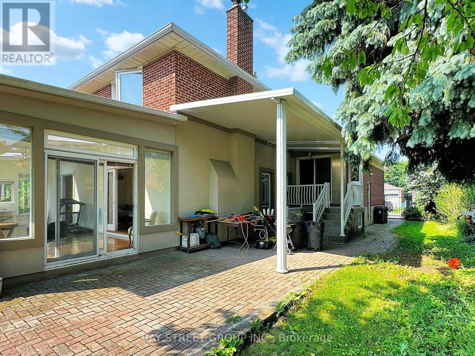 69 FAIRGLEN AVENUE