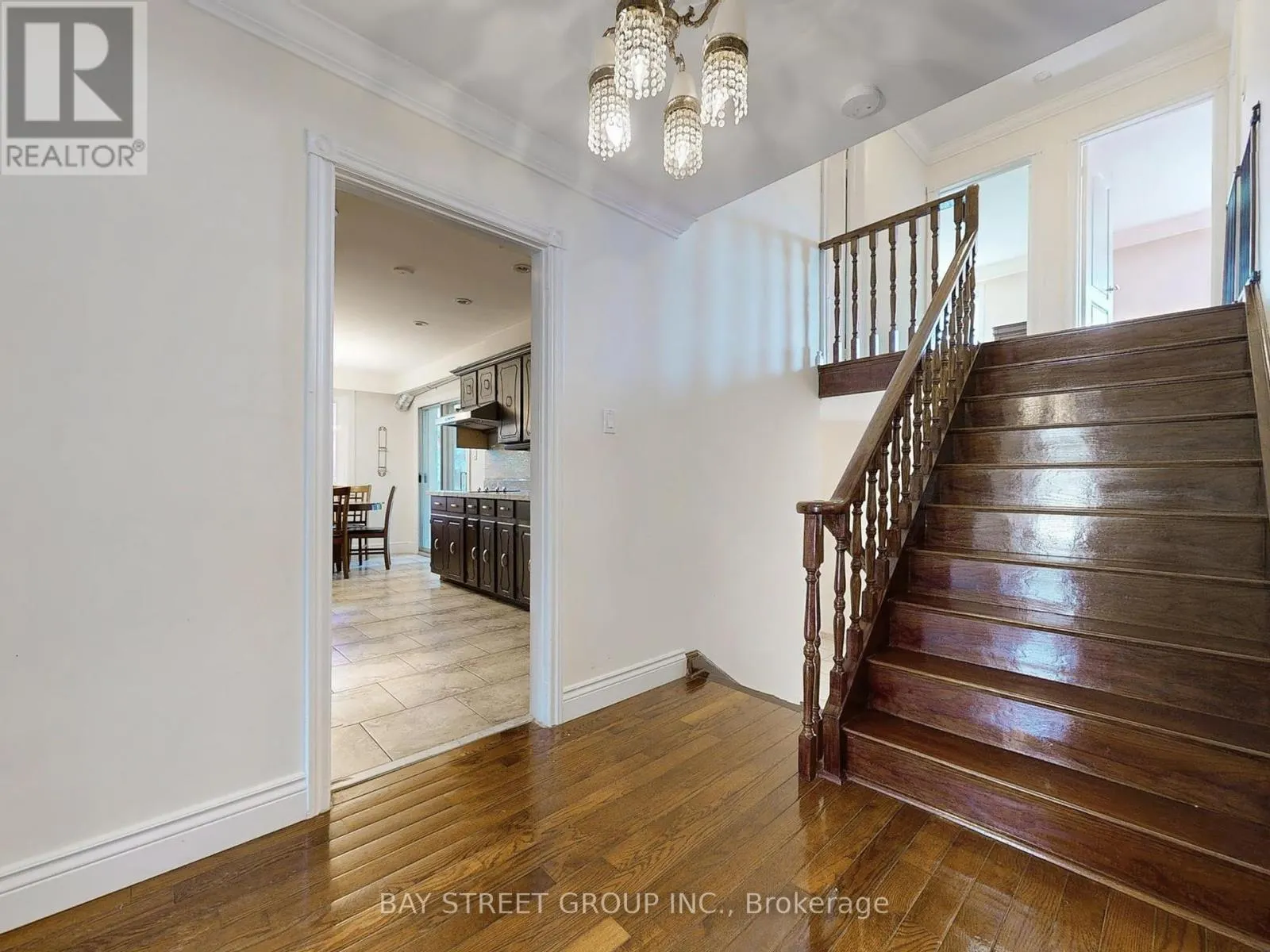 69 FAIRGLEN AVENUE