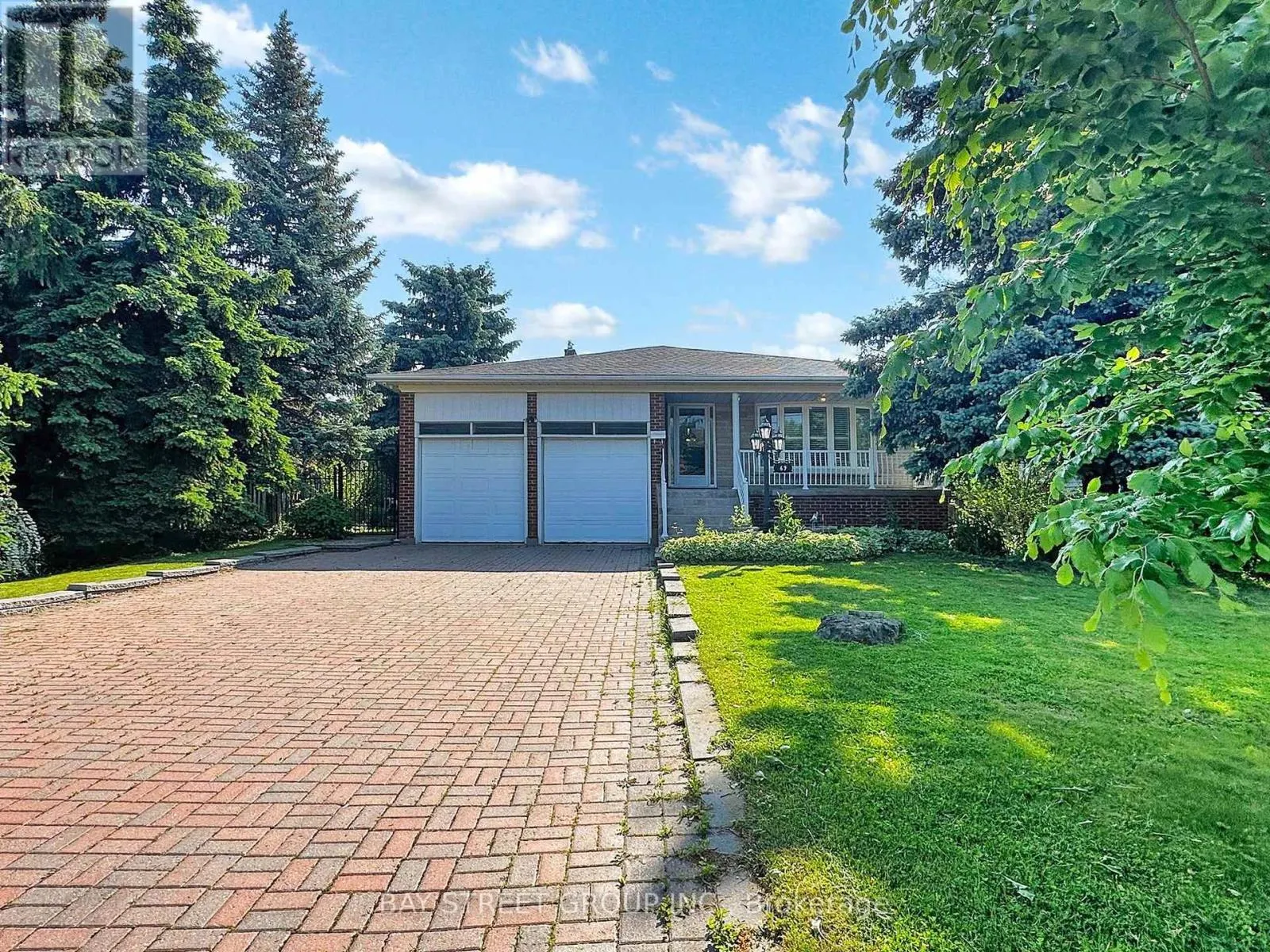 69 FAIRGLEN AVENUE