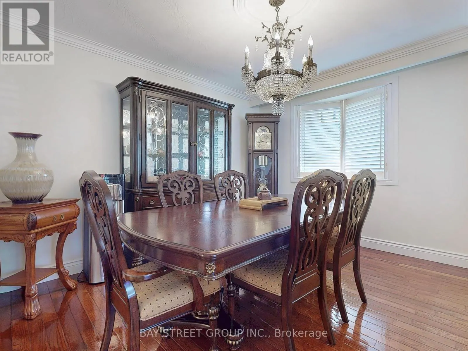 69 FAIRGLEN AVENUE