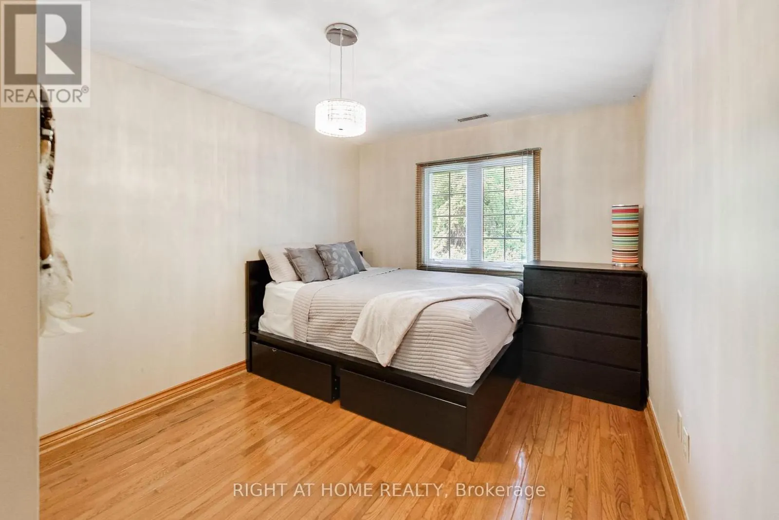 8 SURATY AVENUE