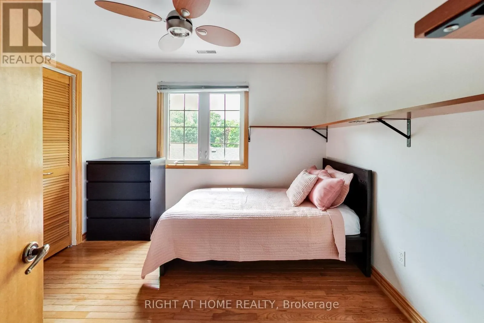 8 SURATY AVENUE