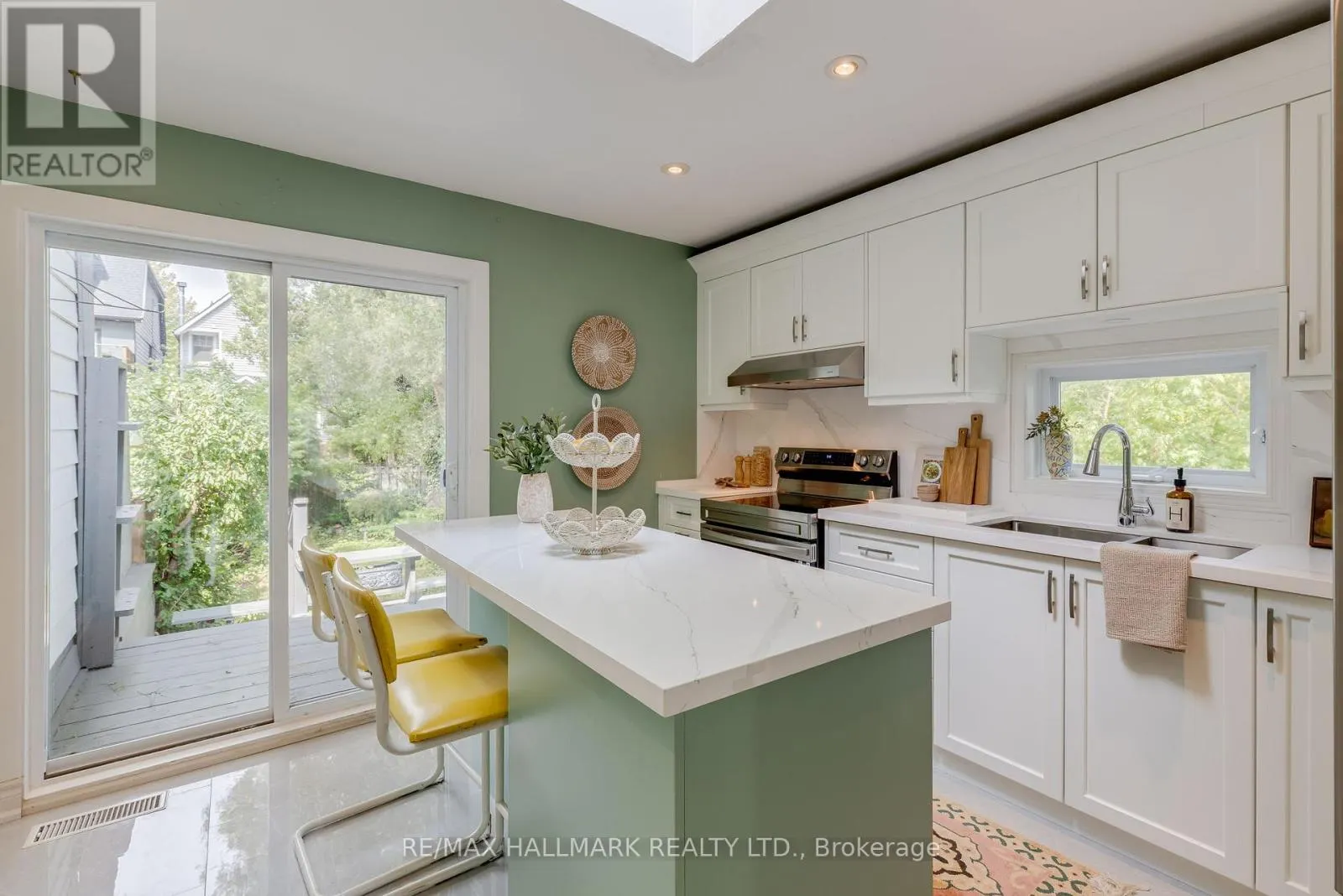 106 FRIZZELL AVENUE