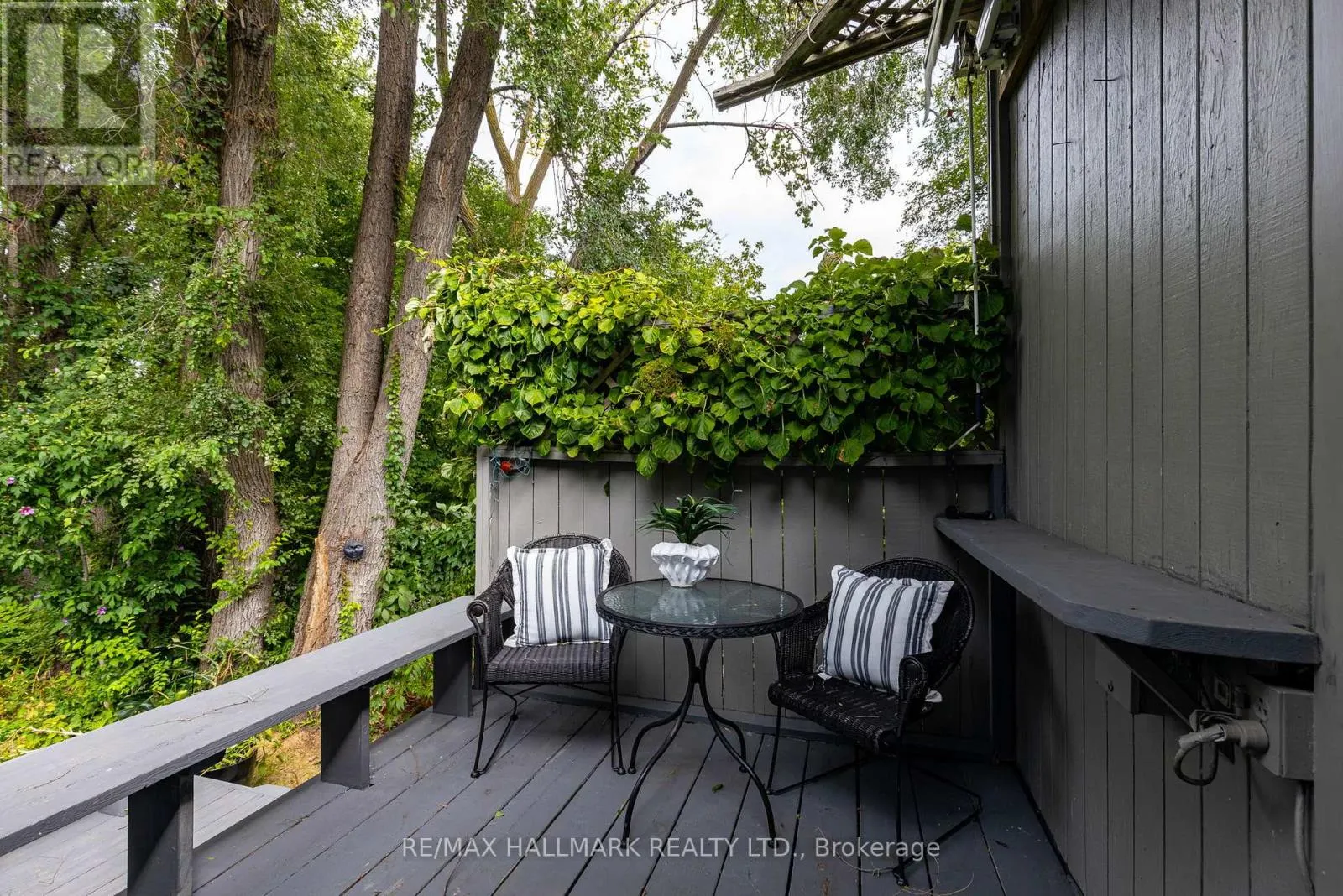 106 FRIZZELL AVENUE