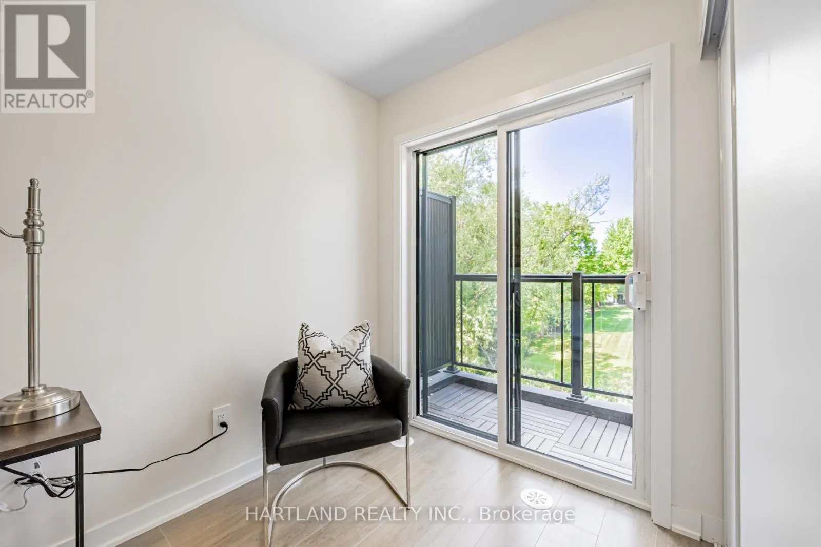 104 - 755 OMEGA DRIVE