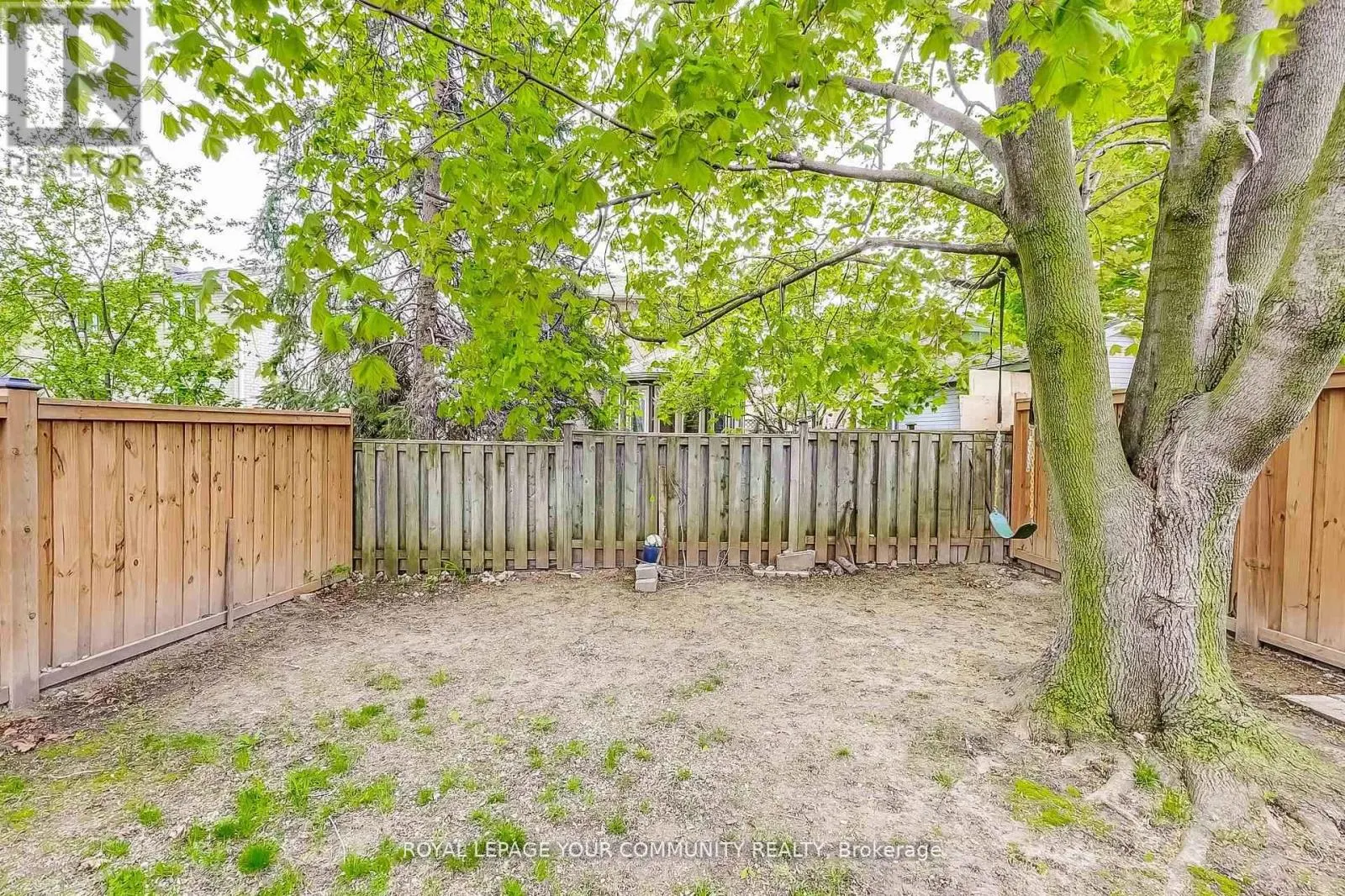 660 FOXWOOD TRAIL