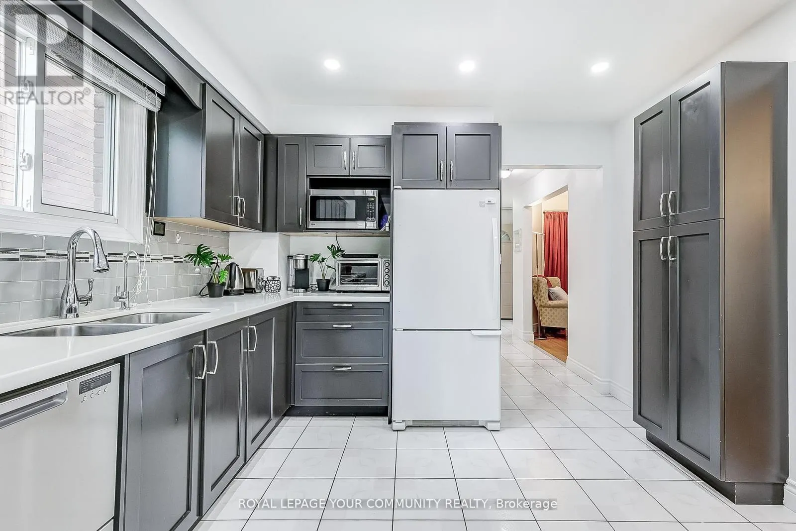 660 FOXWOOD TRAIL