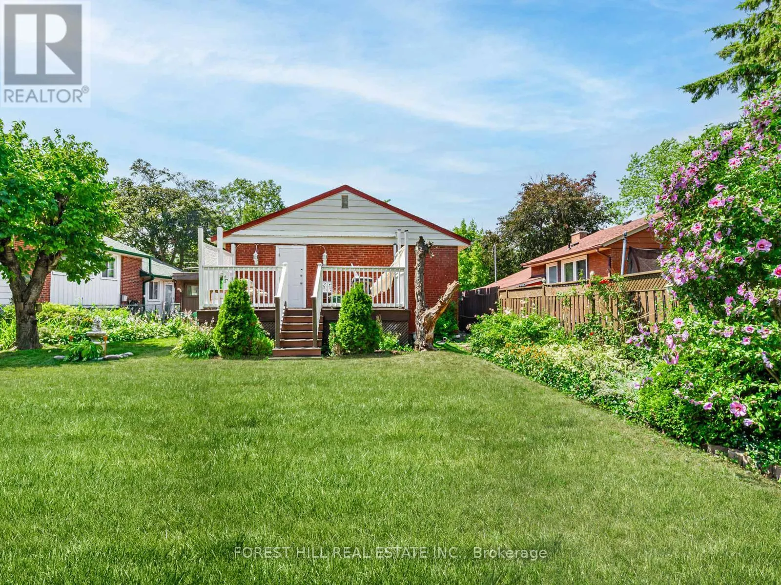 27 FITZGIBBON AVENUE