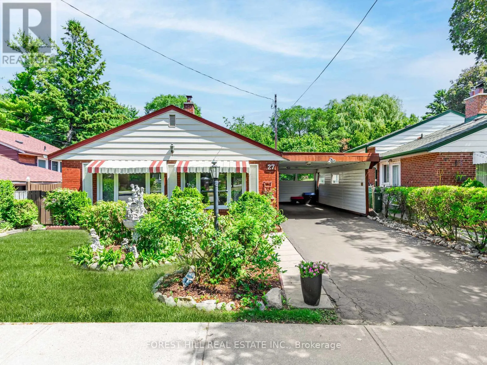 27 FITZGIBBON AVENUE