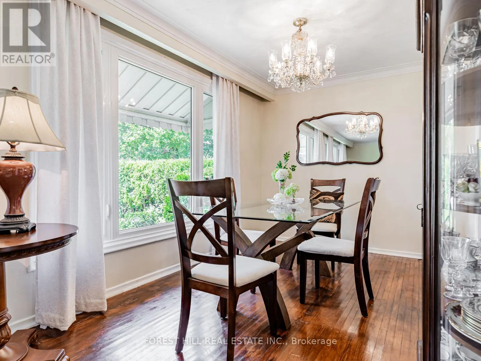 27 FITZGIBBON AVENUE