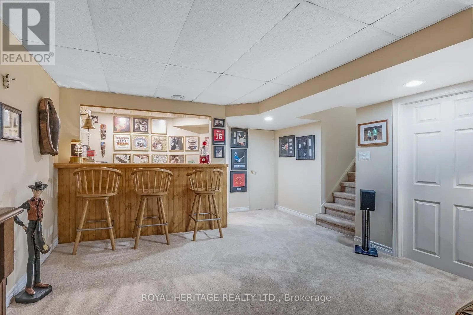 1742 SHADYBROOK DRIVE