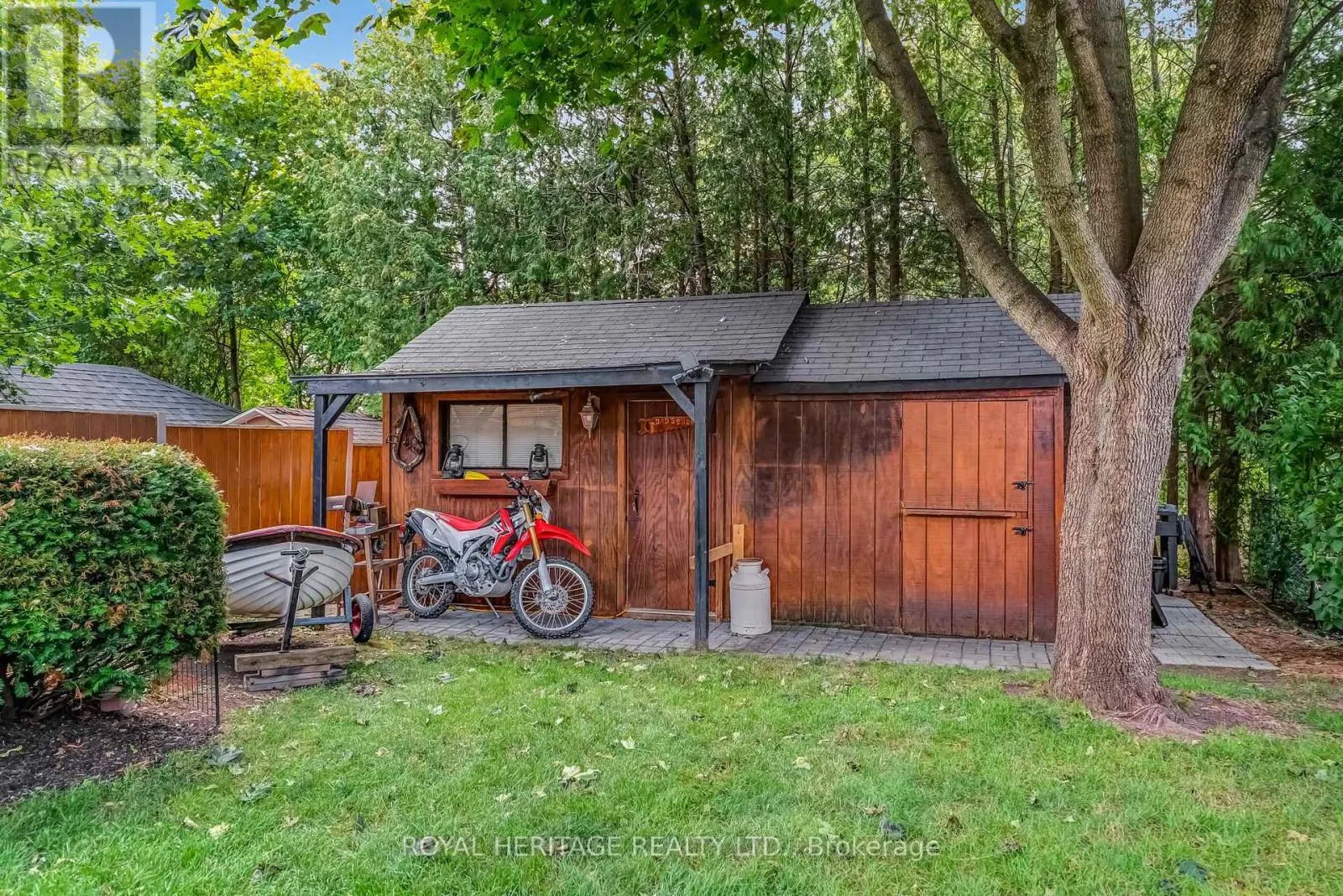 1742 SHADYBROOK DRIVE