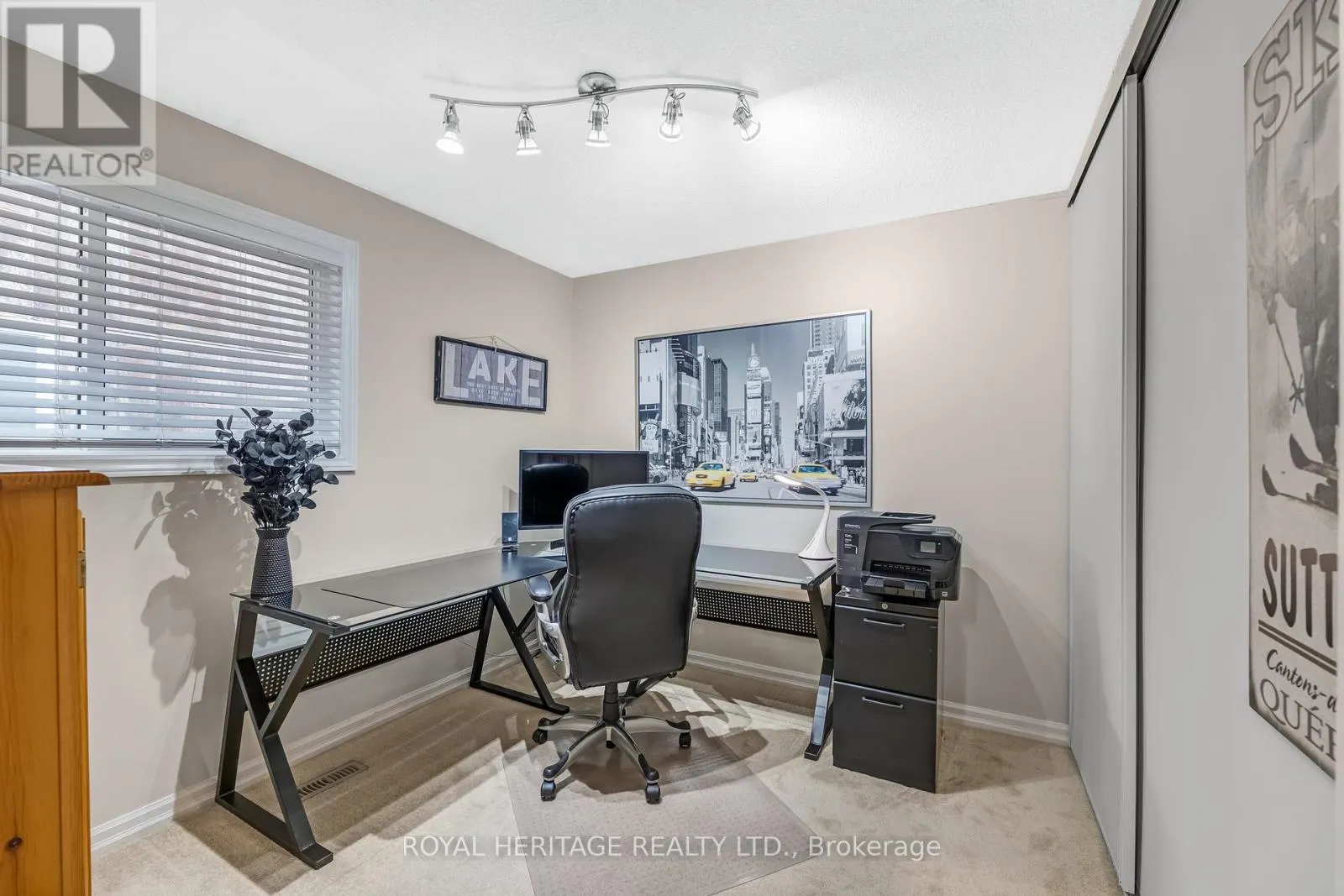 1742 SHADYBROOK DRIVE