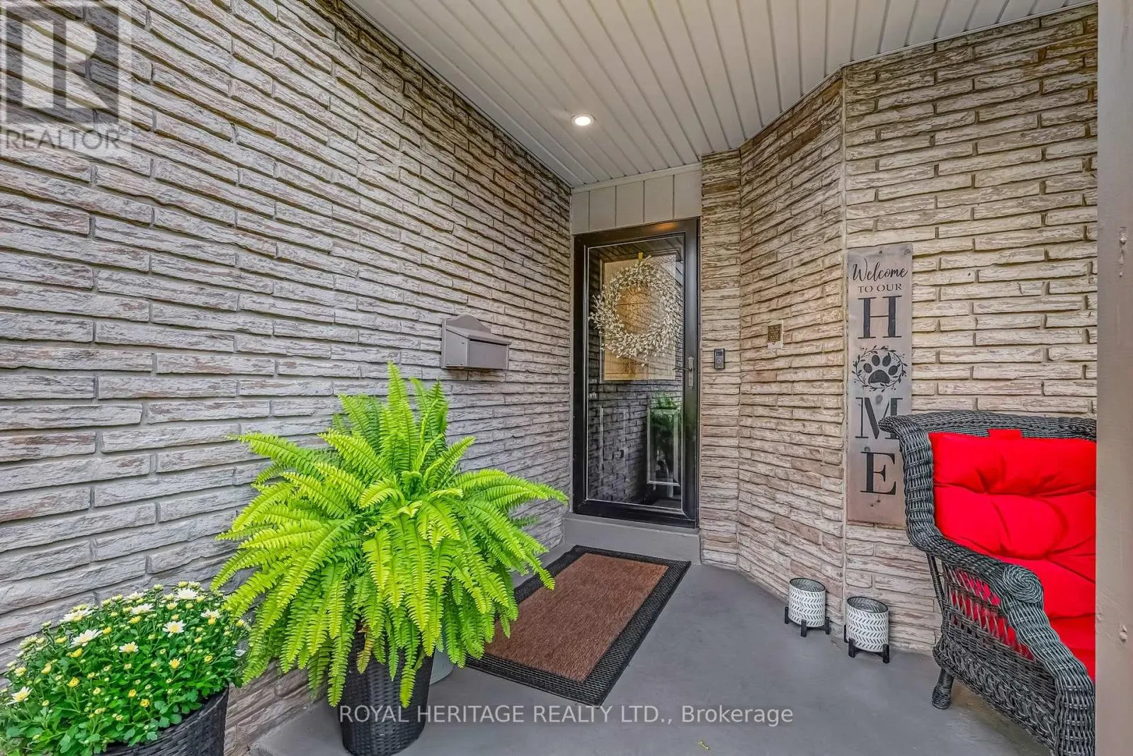 1742 SHADYBROOK DRIVE