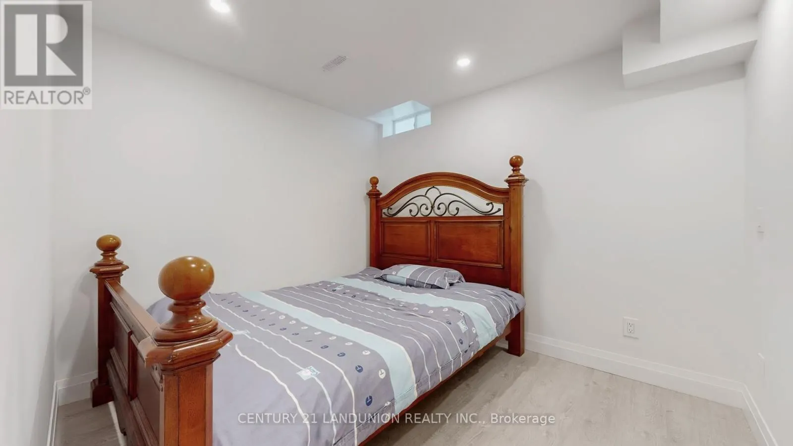 78 MARESFIELD DRIVE