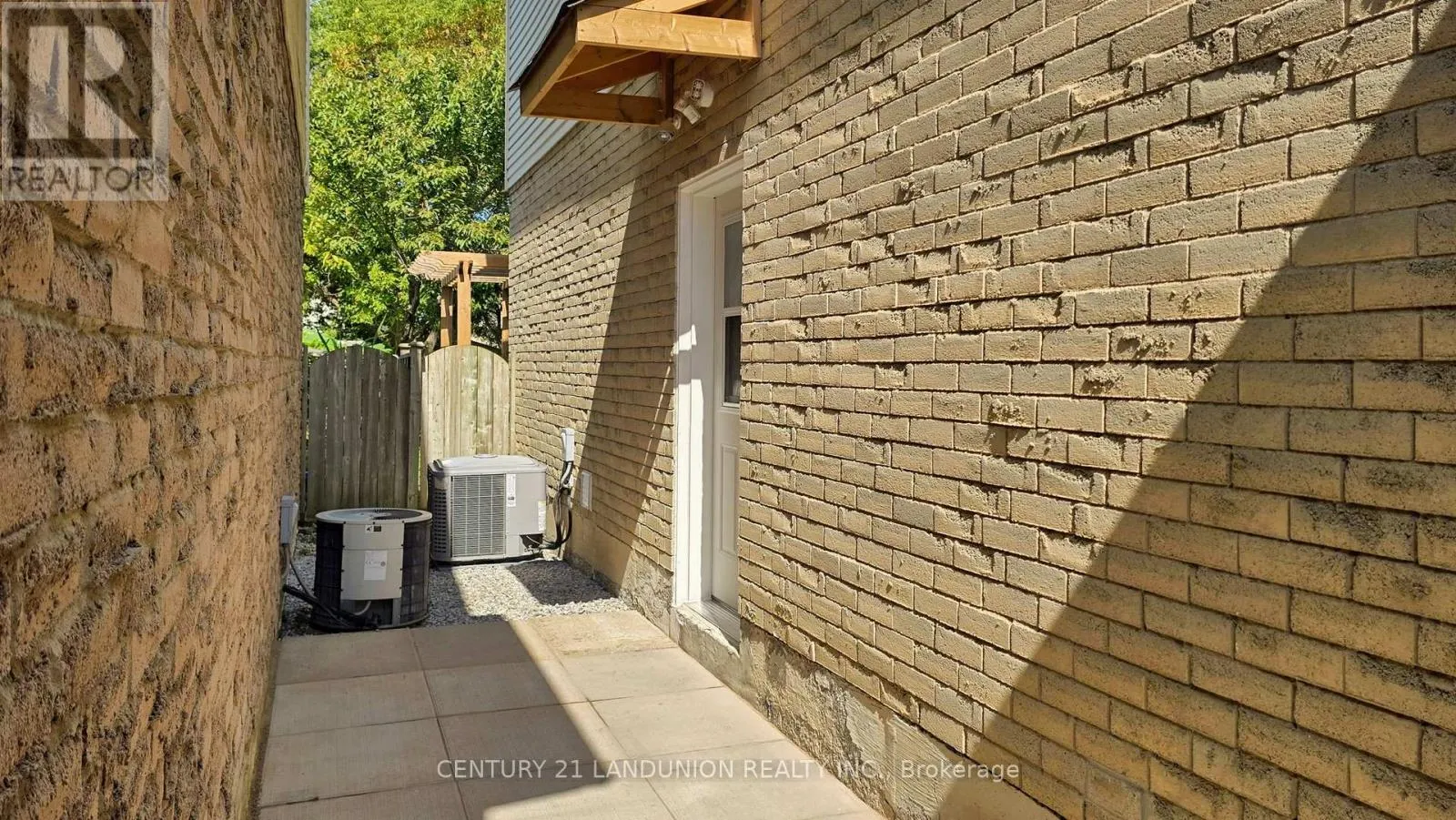 78 MARESFIELD DRIVE