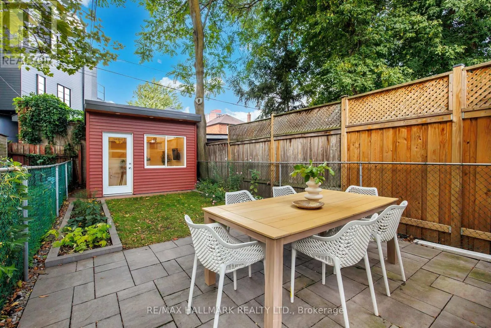 38 WESTWOOD AVENUE
