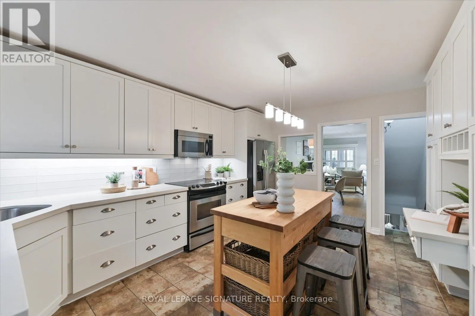80 MORTIMER AVENUE