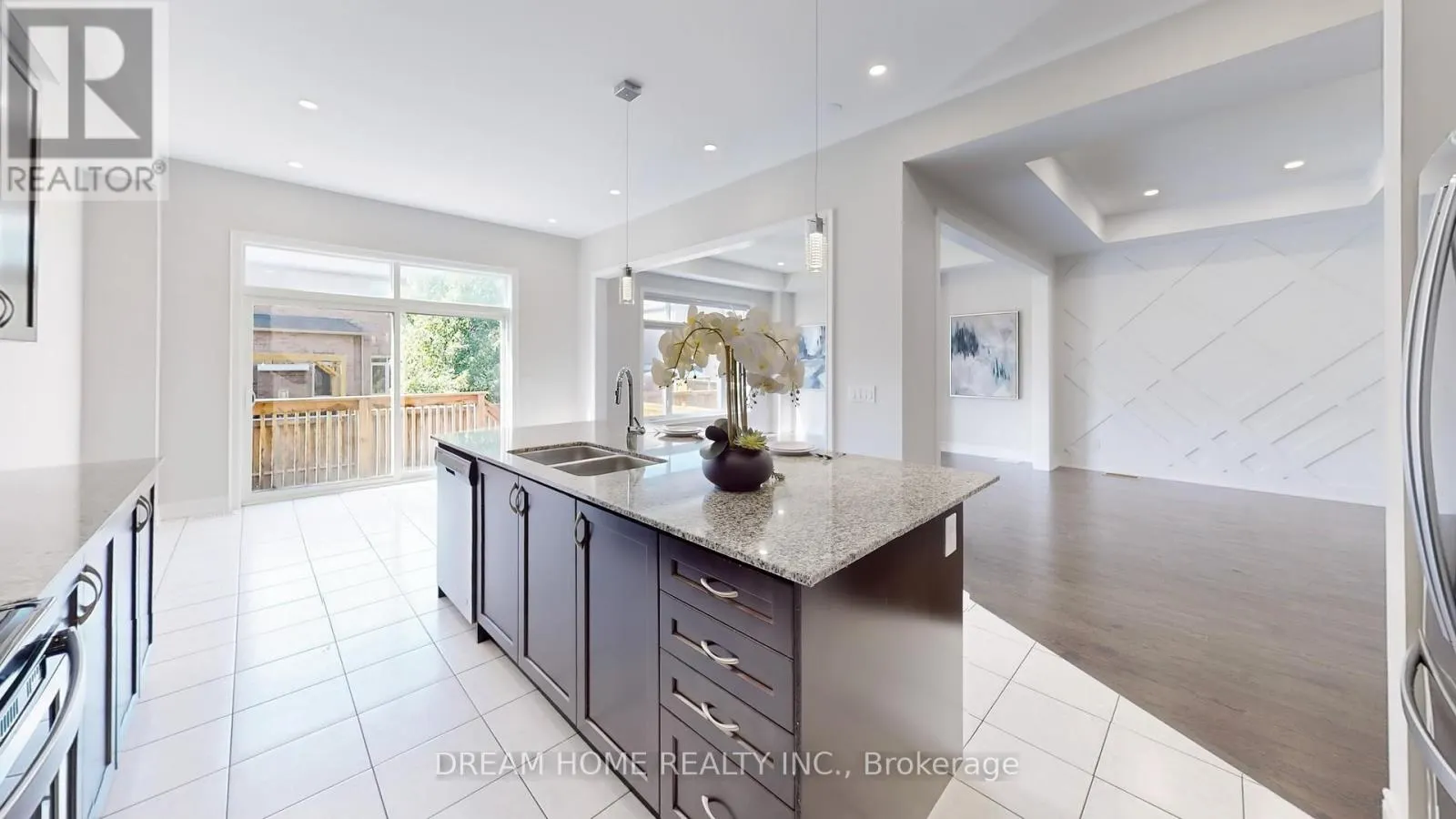 69 BLENHEIM CIRCLE