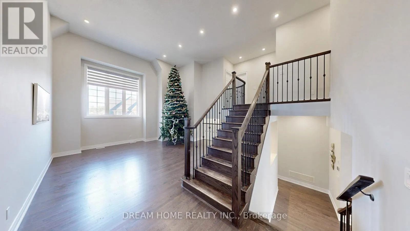 69 BLENHEIM CIRCLE