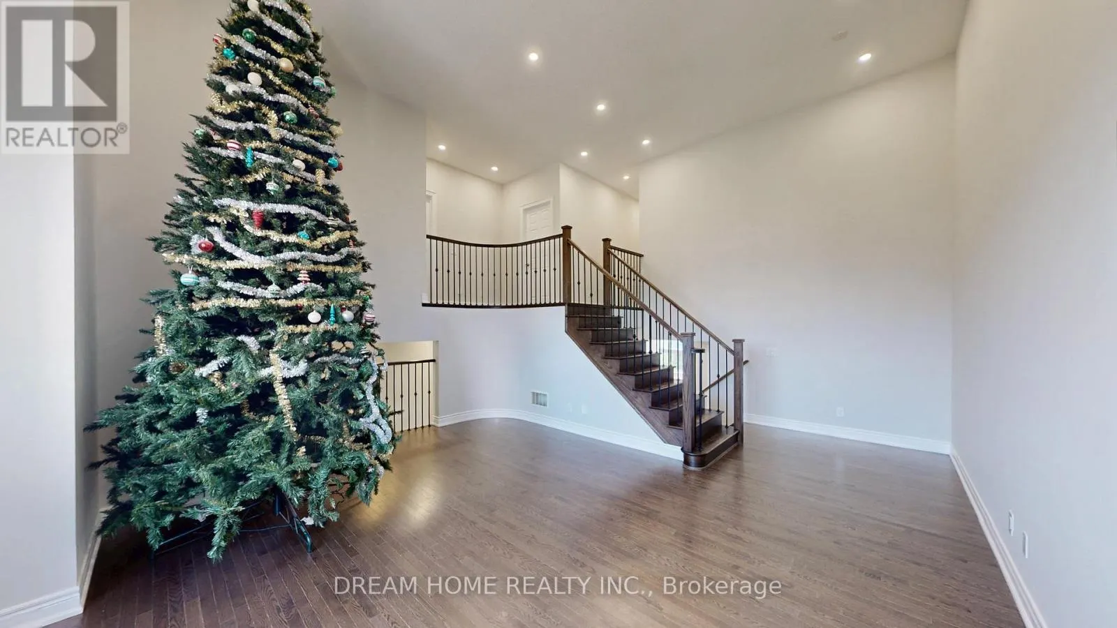 69 BLENHEIM CIRCLE