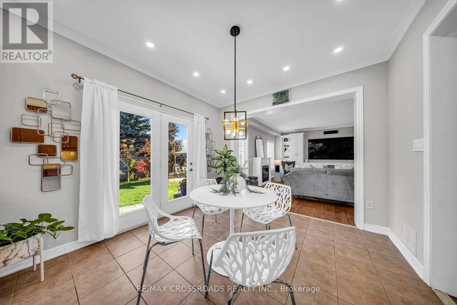 67 ALDEN SQUARE