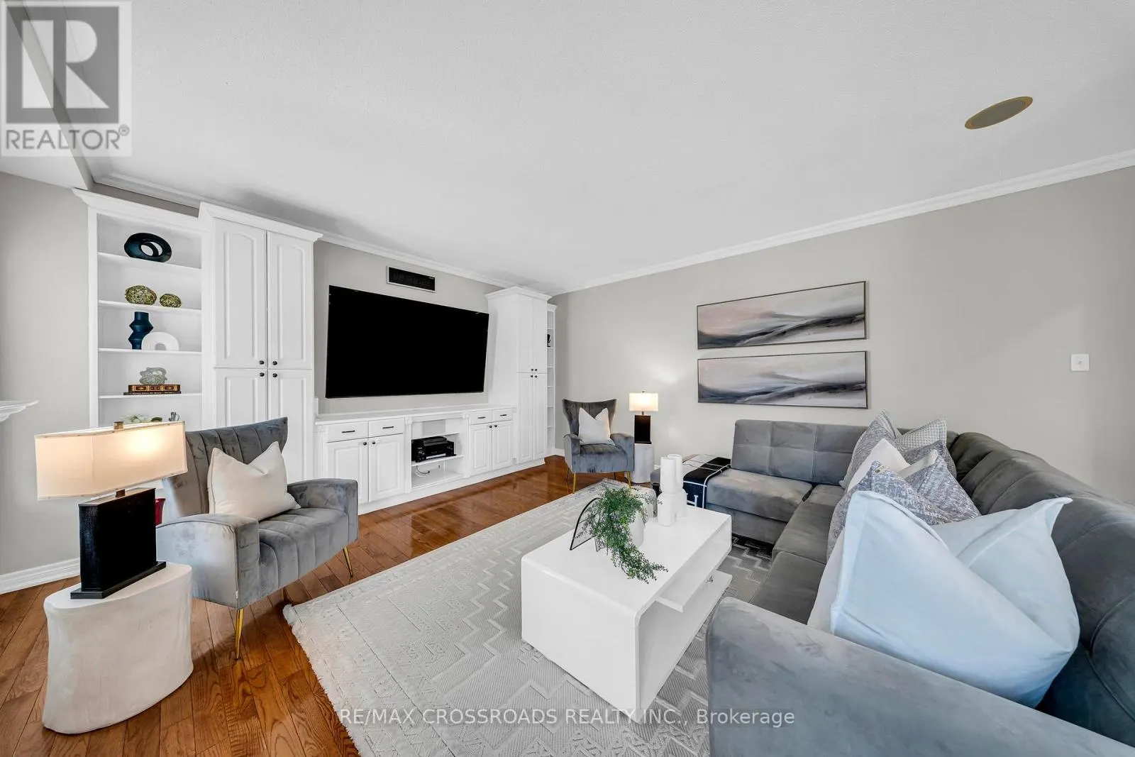 67 ALDEN SQUARE