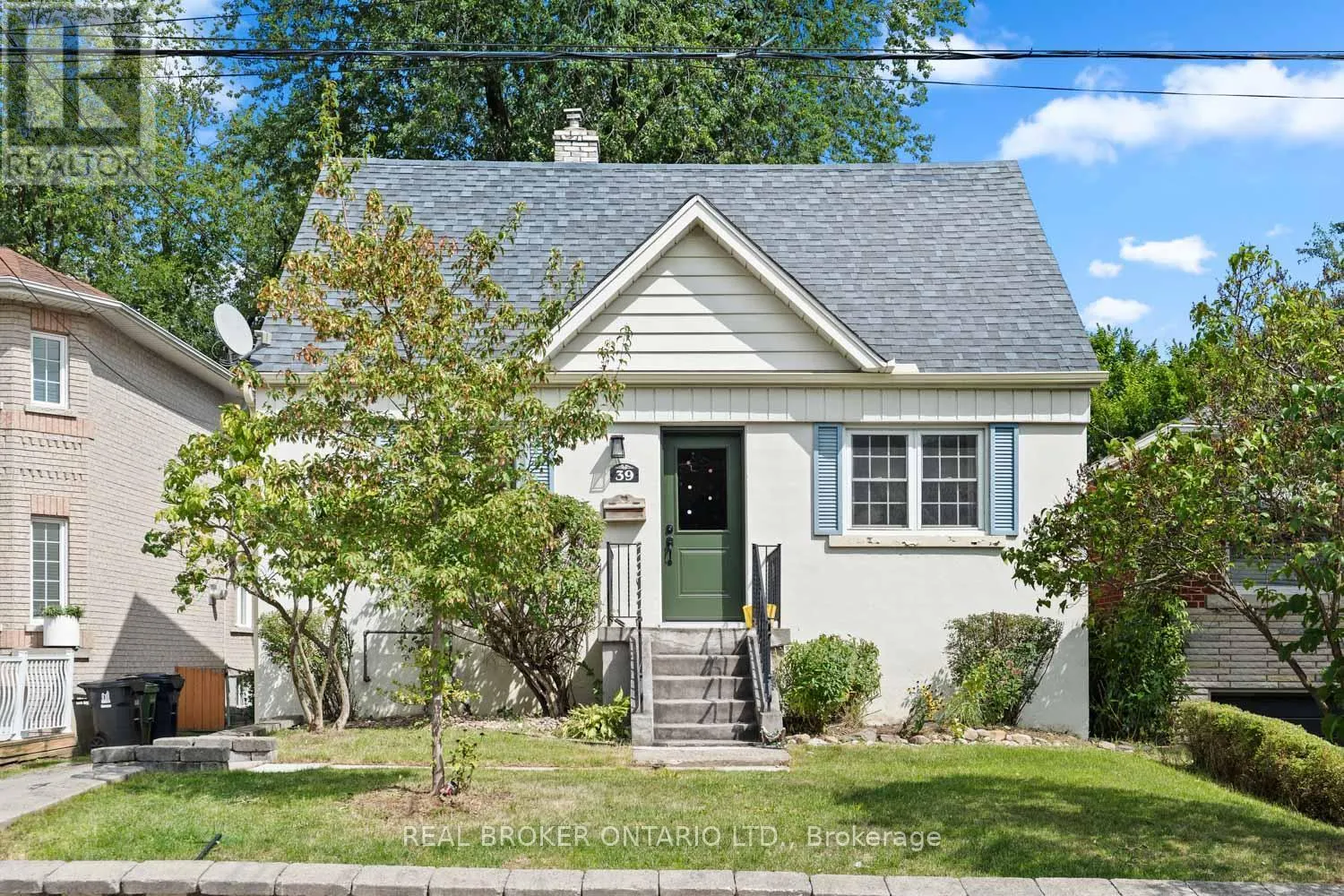 39 VANBRUGH AVENUE