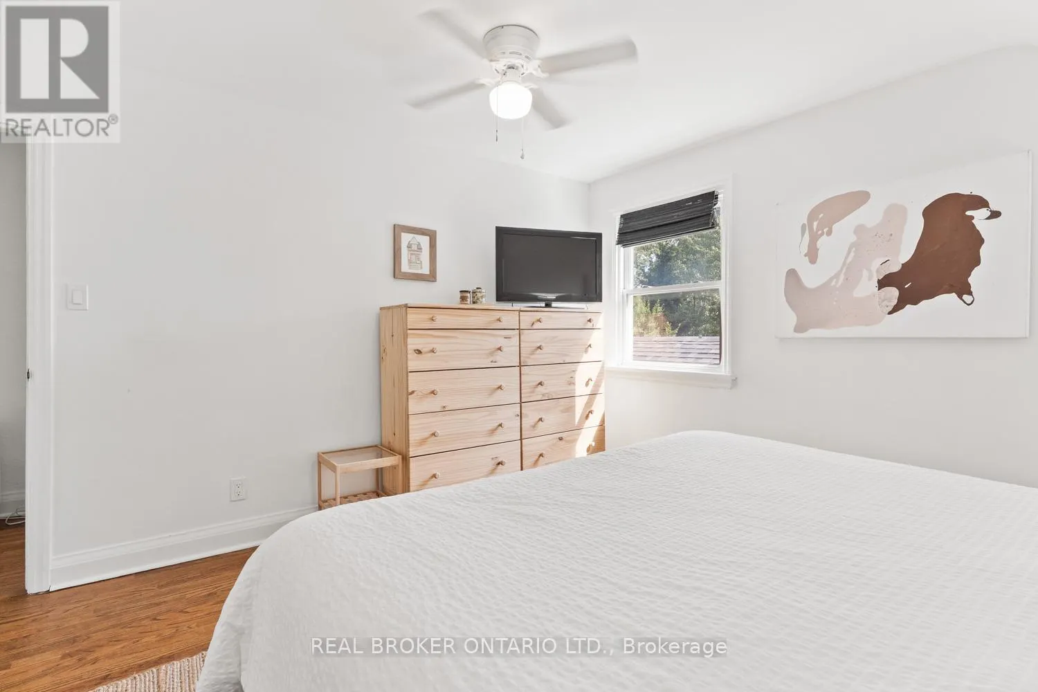 39 VANBRUGH AVENUE