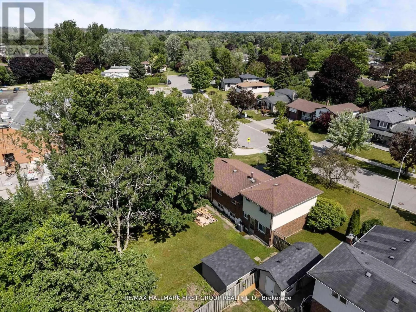 20 LAMBARD CRESCENT